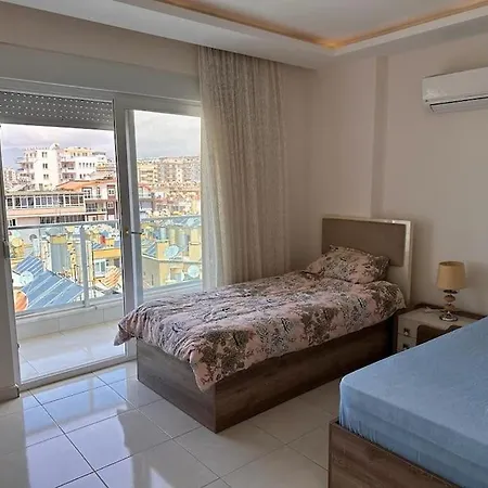 Deniz Manzarali Havuzlu Apartmán Alanya